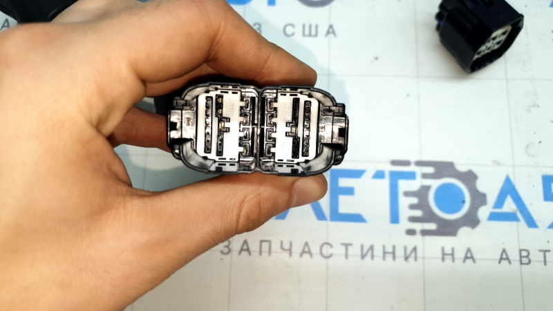 Проводка двери передней правой Ford Escape MK3 13-19