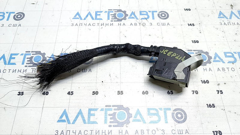 Фишка на блок ECU компьютер двигателя Jeep Grand Cherokee WL 22-26 PHEV под разъем B