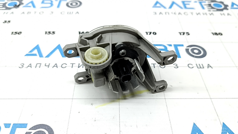 Противотуманная фара птф левая Toyota Prius 50 19-22 LED, под полировку