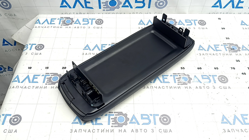 Подлокотник Toyota Prius 50 16-20 кожа черная