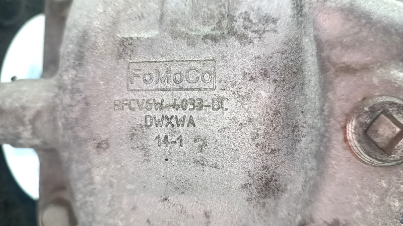 Задний дифференциал редуктор Ford Escape MK3 17-19 рест 1.5т 39к с кронштейнами