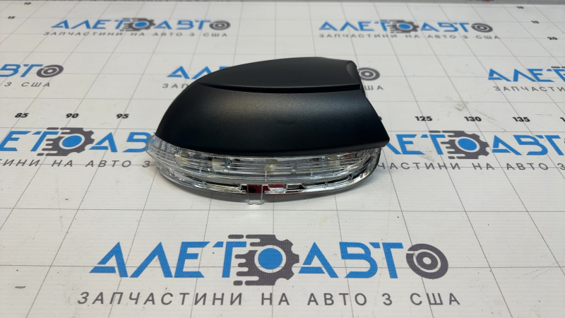 Поворотник зеркала левый VW Passat b7 12-15 USA тип как b8