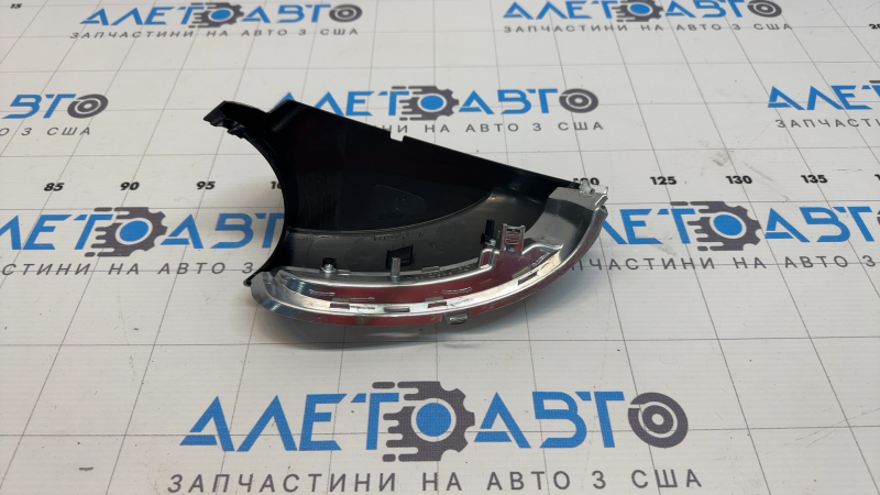 Поворотник зеркала левый VW Passat b7 12-15 USA тип как b8