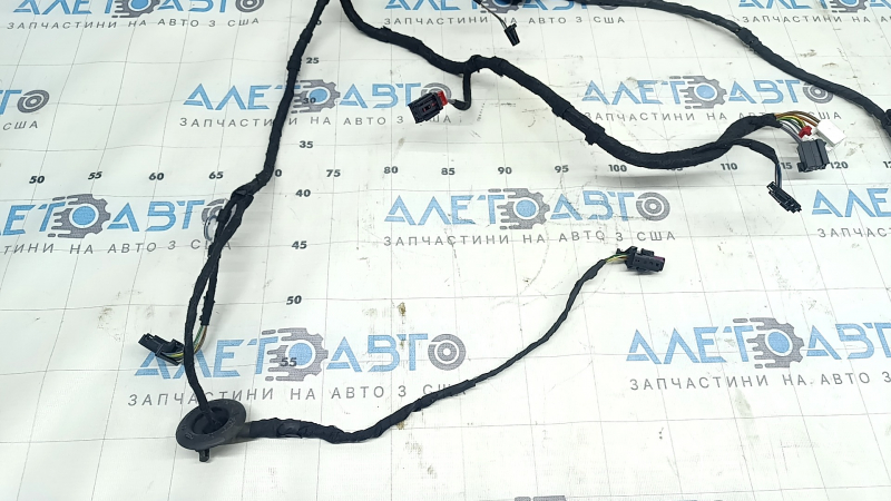 Проводка двери задней левой Audi Q3 83A 19-25 под keyless