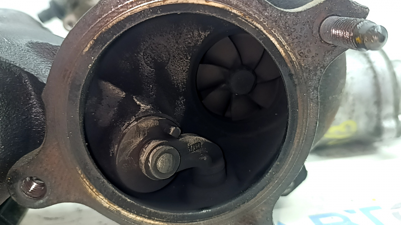 Турбина в сборе с коллектором Audi Q5 8R 13-17 2.0T 106к