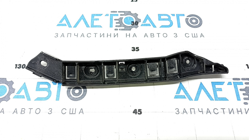 Крепление переднего бампера левое Chrysler Pacifica 17-26