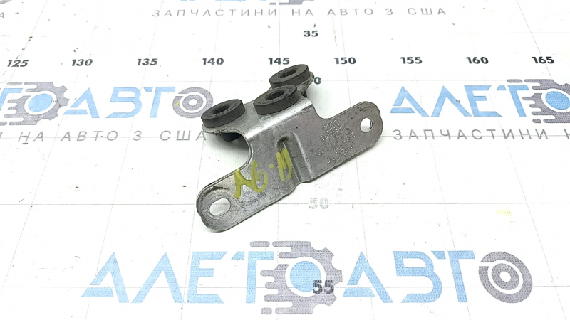 Кронштейн вспомогательного насоса охлаждения Audi A6 C8 19-25 3.0T