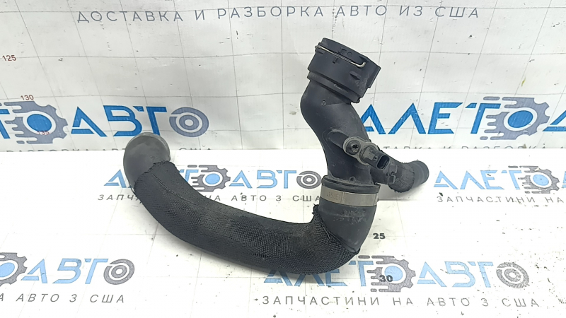 Патрубок охлаждения нижний Audi A6 C8 19-25 3.0T с датчиком