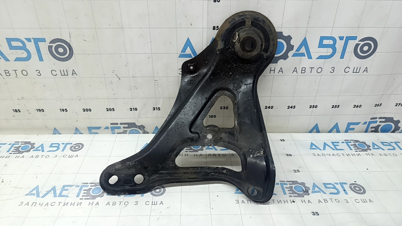 Лопух переднего подрамника передний левый Lexus RX300 RX330 RX350 RX400h 06-08 ржавый
