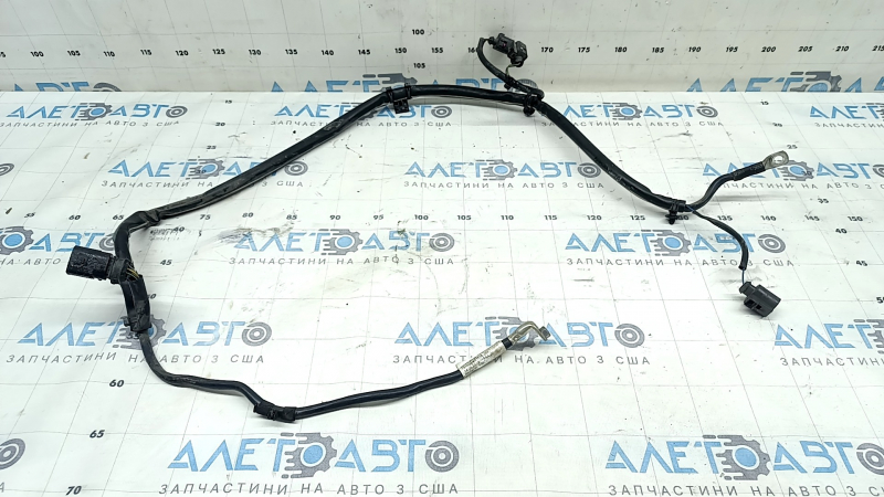 Проводка на генератор и компрессор Audi Q3 83A 19-25