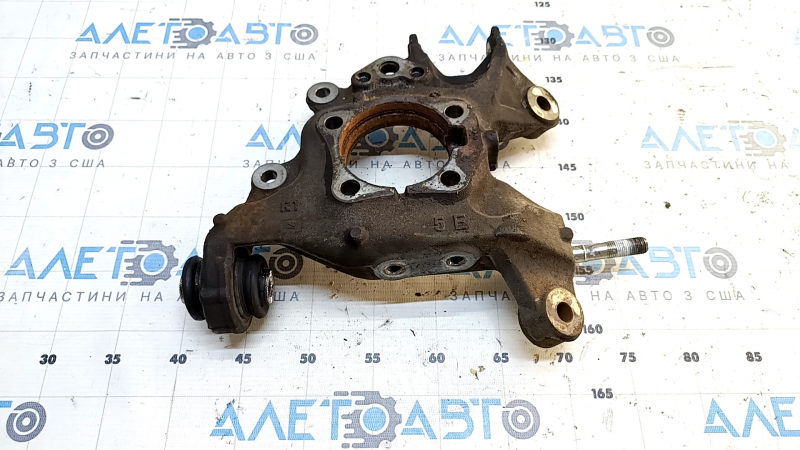 Цапфа задняя правая Lexus RX350 RX450H 10-15