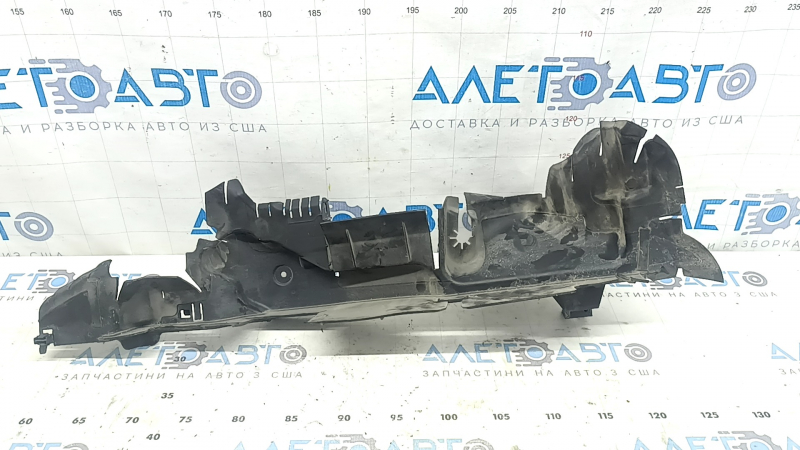 Дефлектор радиатора левый Chrysler Pacifica 17-20 3.6