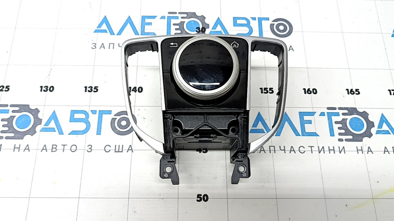 Șaiba joystick-ului de control multimedia Mercedes W213 E 17-20 crăpături în sticlă, cromul este umflat