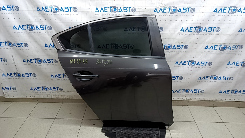 Дверь в сборе задняя правая Mazda 3 19-26 4d, графит 46G, тонировка, в клее