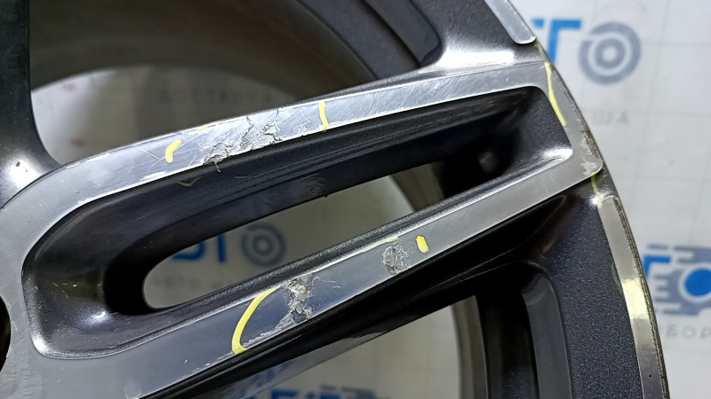 Диск колесный R19 x 8,0J ET43 Mercedes W213 E 17-23 AMG pkg бордюрка, полез лак