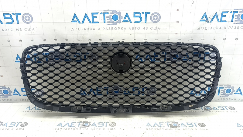 Решетка радиатора grill Jaguar F-Pace X761 17-20 с эмблемой, черный глянец, песок