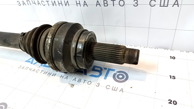 Привод полуось задняя левая BMW X5 X6 E70 E71 07-13 примят кожух