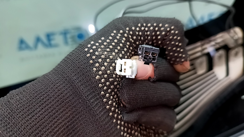 Лобовое стекло Tesla Model X 16-21 тип 2, с подогревом