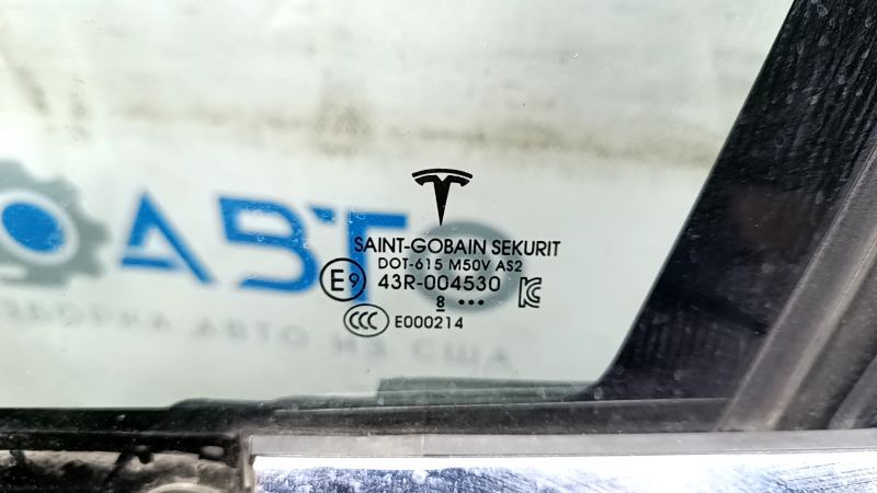Дверь в сборе передняя левая Tesla Model X 16-21 графит PMNG, царапины на ручке
