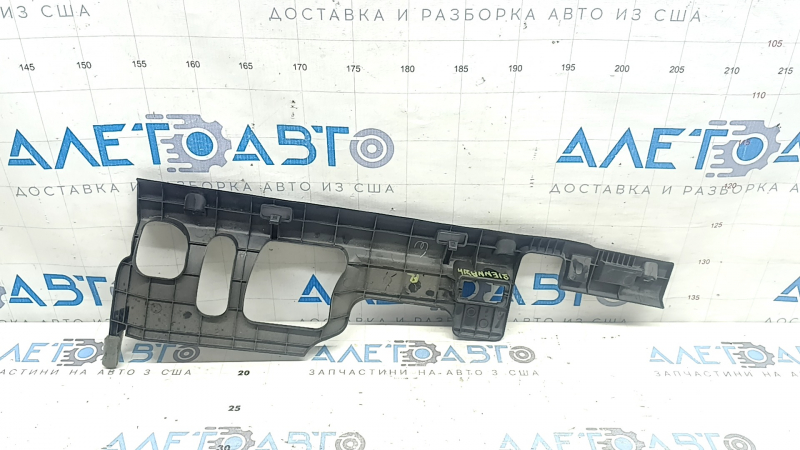 Накладка передней панели пространства ног водителя Toyota Sienna 21-26 черная