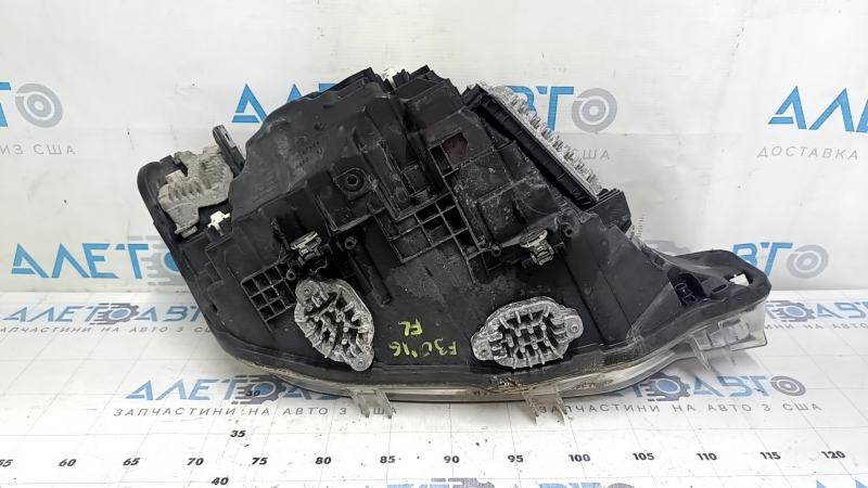 Фара передняя левая в сборе BMW 3 F30 16-18 LED, песок