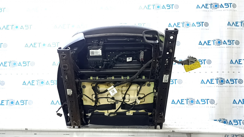 Пассажирское сиденье Chevrolet Volt 16- без airbag, механическое, ткань черная, синяя строчка, под чистку