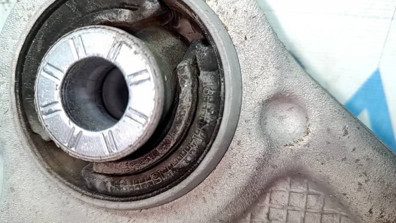 Braț de control stânga față inferior pentru Ford Fusion mk5 13-20, aluminiu, microfisuri