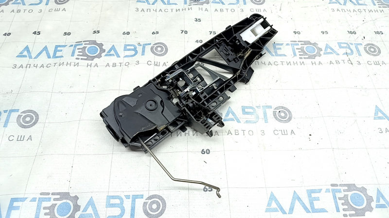 Механизм ручки двери передней левой Mercedes C-class W205 15-21