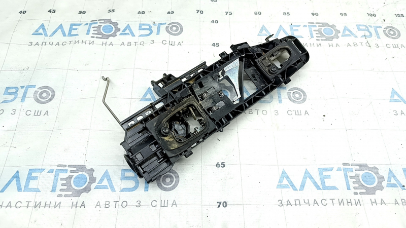 Механизм ручки двери передней левой Mercedes C-class W205 15-21