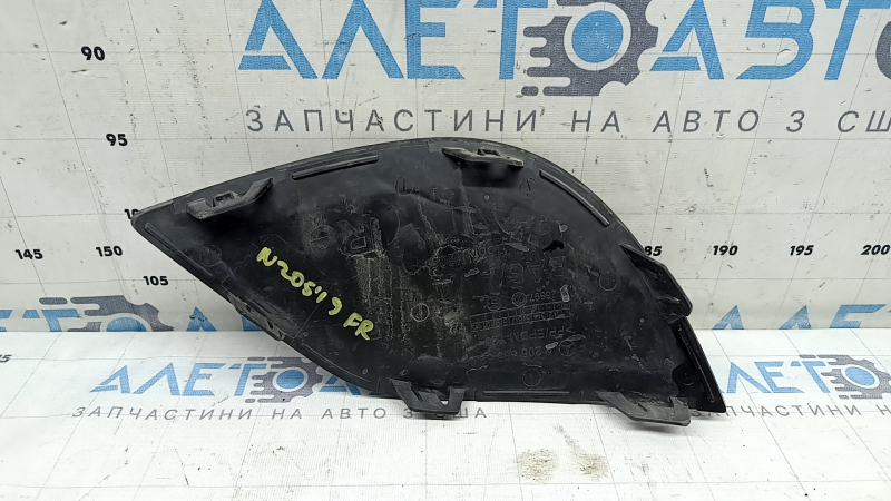 Решетка переднего бампера правая Mercedes C-class W205 300/350e/350h/400 19-21