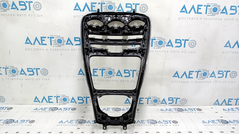 Накладка центральной консоли Mercedes C-class W205 15-21 под темное дерево, тип 2