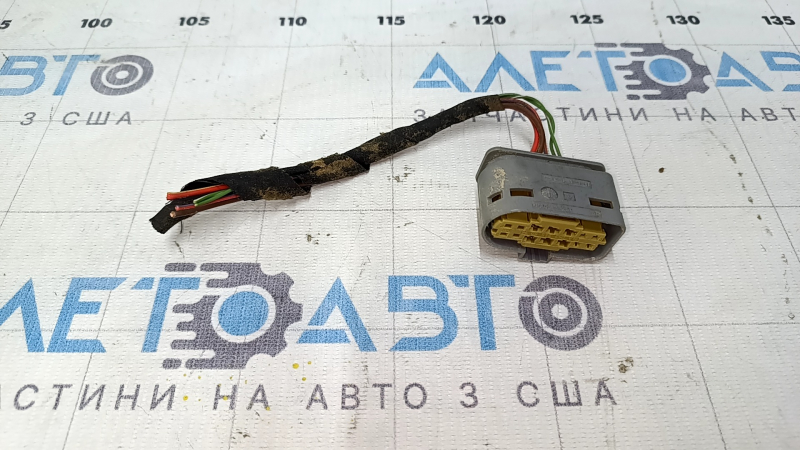 Фишка передней фары правая Mercedes C-class W205 19-21 LED