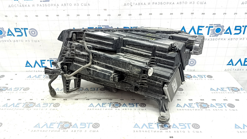 Фара передняя правая в сборе VW Atlas 24-26 LED без ambient lighting и корректора