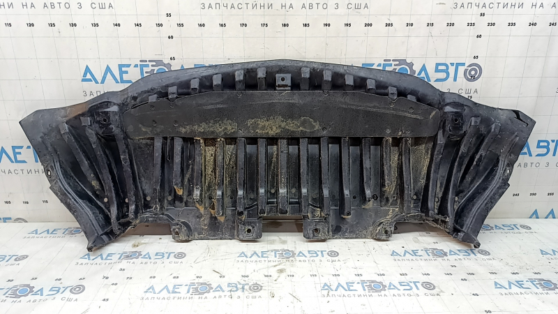 Защита переднего бампера Mercedes C-class W205 300 15-21 надломы, затерта