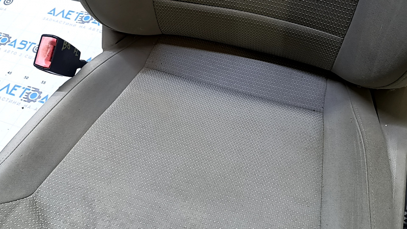 Водительское сиденье VW Passat b8 16-19 USA без airbag, механическое, ткань серая, под химчистку