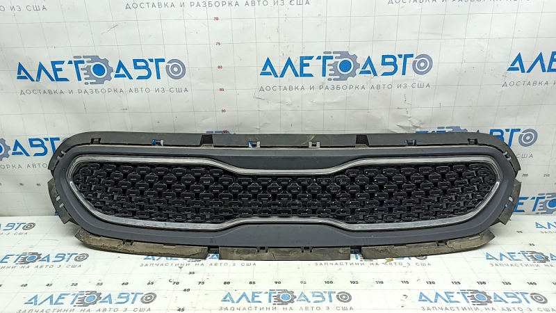 Решетка радиатора grill Kia Niro 17-19 HEV, PHEV без радара, хром+черн глянец, песок, царапины