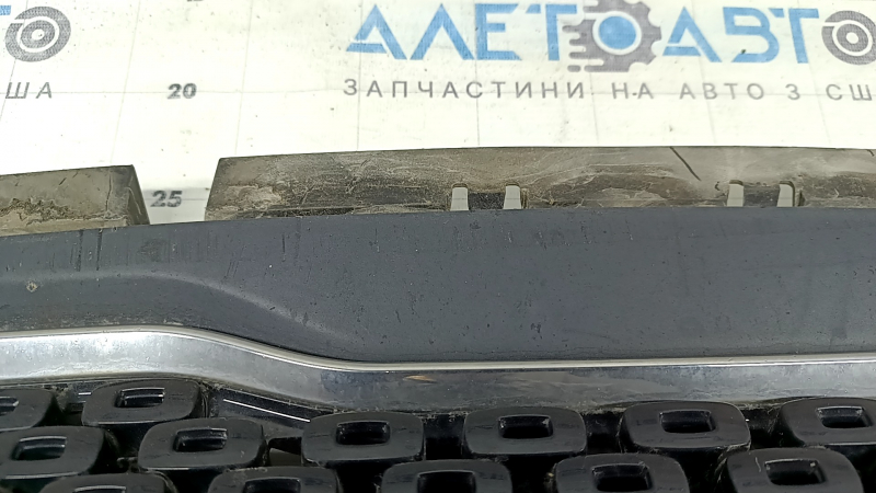 Решетка радиатора grill Kia Niro 17-19 HEV, PHEV без радара, хром+черн глянец, песок, царапины