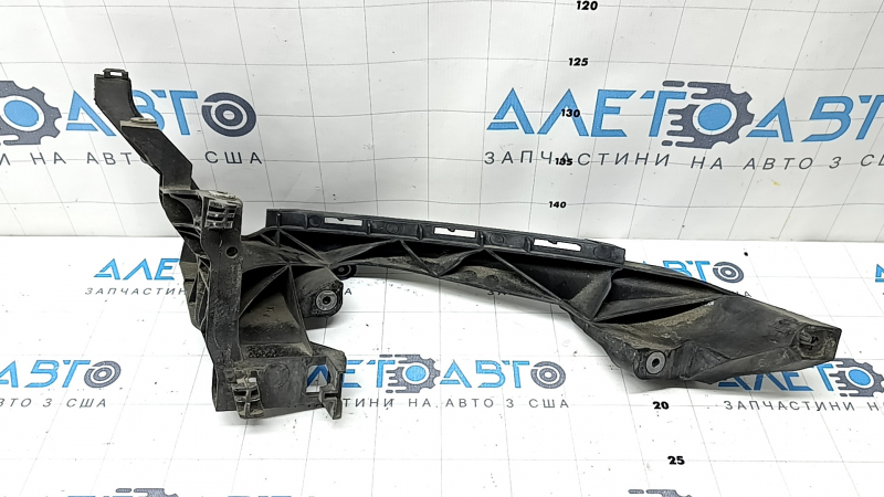 Крепление фары правое переднее Audi Q5 80A 18-20 трещина