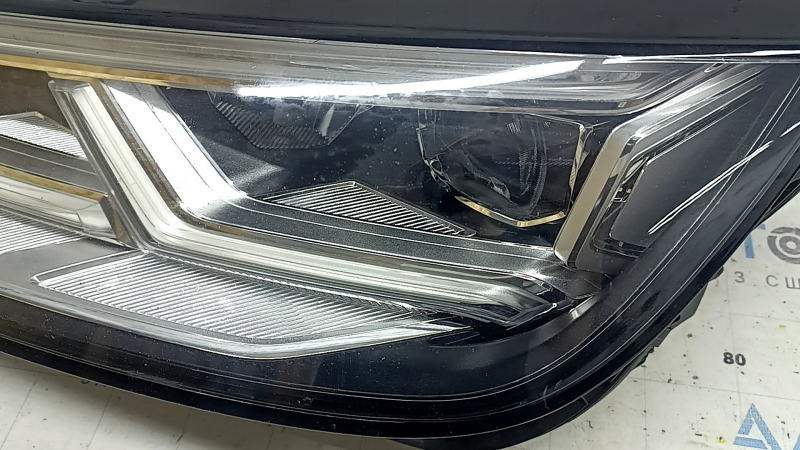 Фара передняя левая в сборе Audi Q5 80A 18-20 LED, под полировку