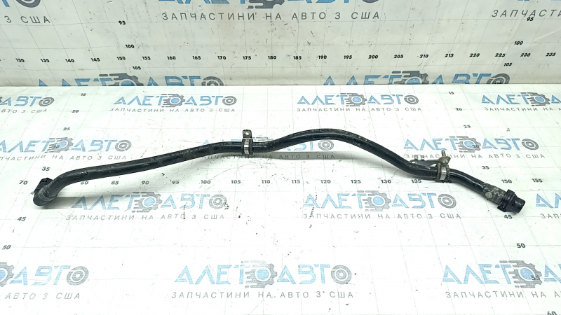 Патрубок системы охлаждения Mercedes C-class W205 300 19-21 пластик