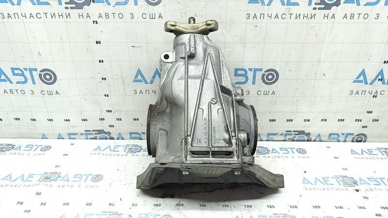 Задний дифференциал редуктор Mercedes C-class W205 300 19-21 AWD под 9 ступ, 3.266, 35к, контакт с водой, эмульсия