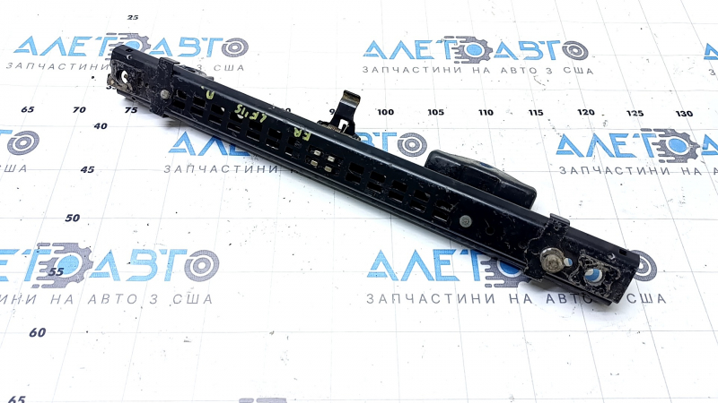 Салазка пассажирского сиденья правая Hyundai Sonata 15-17 без каркаса