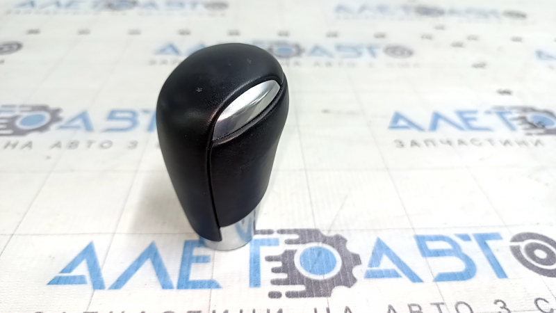 Ручка КПП Mazda CX-5 17-25 кожа черная, царапины