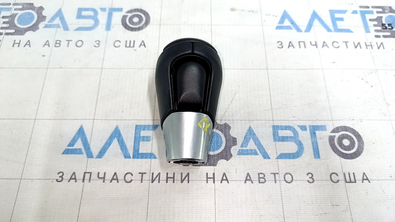 Ручка КПП Mazda CX-5 17-25 кожа черная, царапины