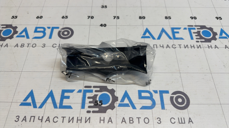 Накладка камеры переднего вида Audi A6 C8 19-23 в решетке