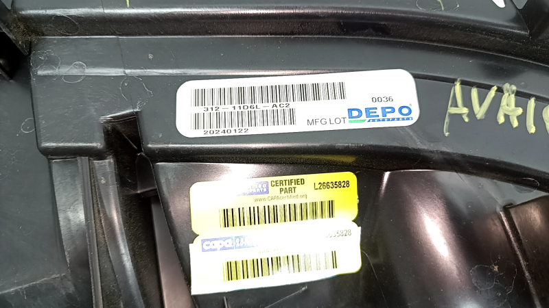 Фара передняя левая Toyota Avalon 13-16 галоген, CAPA, DEPO, песок