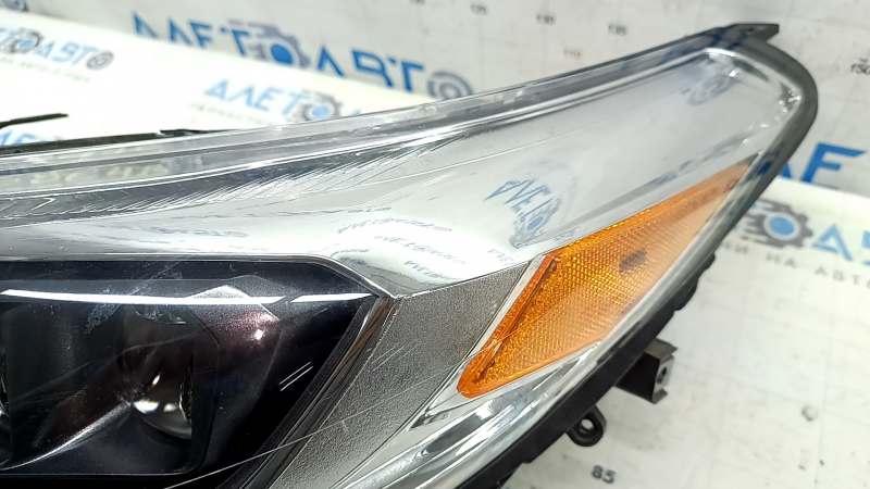 Фара передняя левая Toyota Avalon 13-16 галоген, CAPA, DEPO, песок