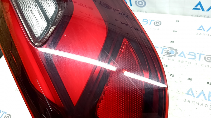 Фонарь внешний крыло левый BMW X5 G05 19-23 LED, потерт