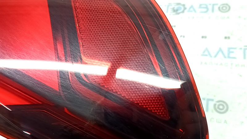 Фонарь внешний крыло левый BMW X5 G05 19-23 LED, потерт