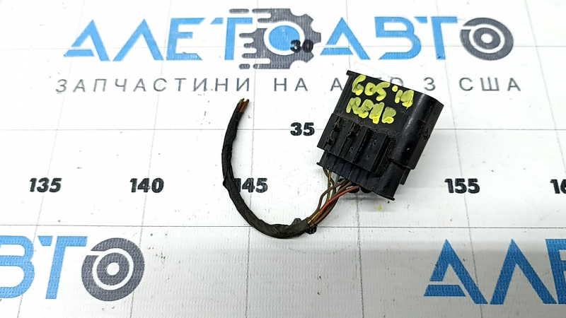 Фишка на проводку заднего бампера BMW X5 G05 19-23 под парктроники